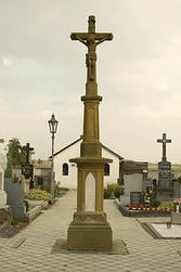 kamenný kříž na hřbitově (1871)